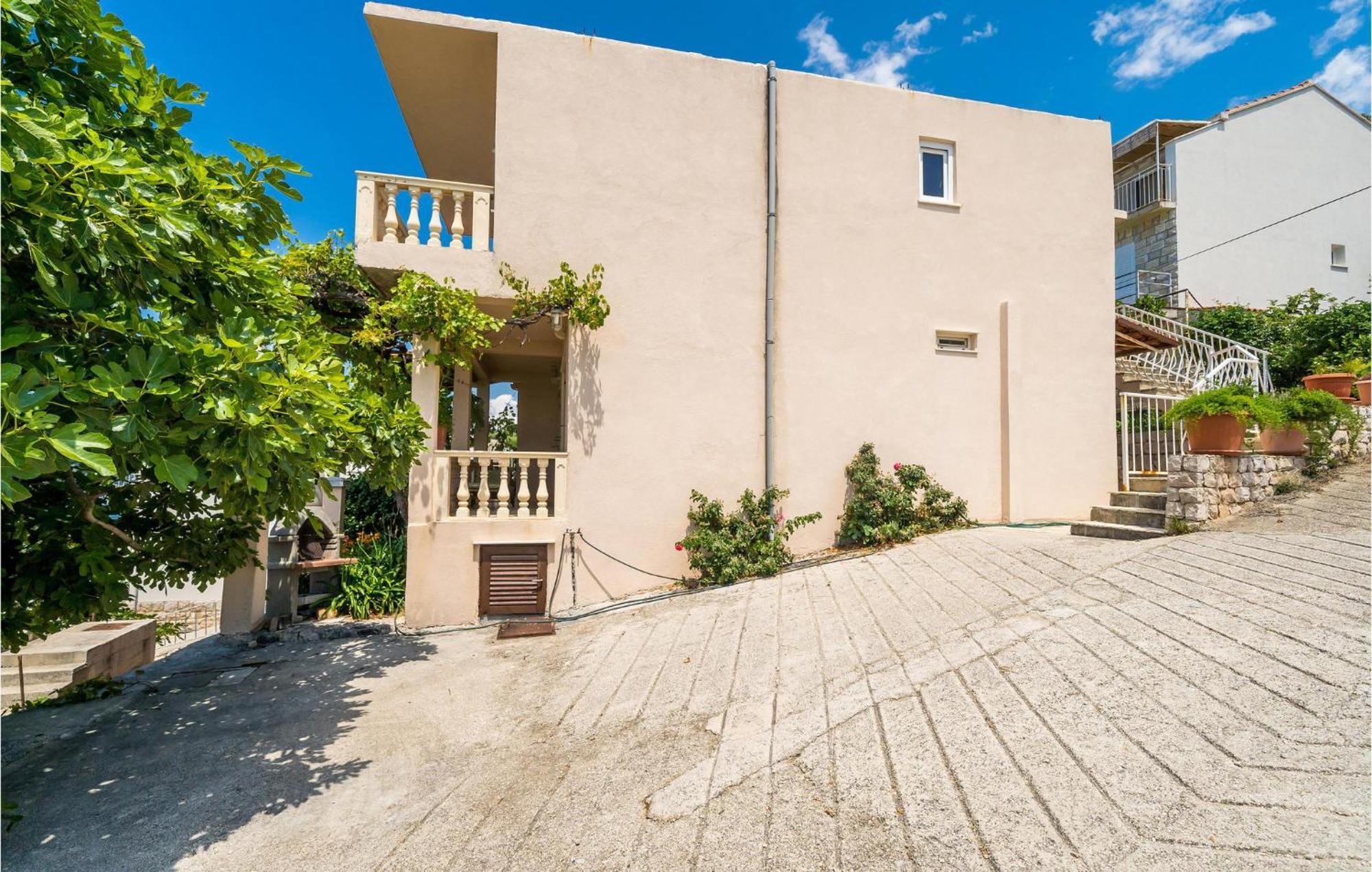 Stunning Apartment In Gruda With House Sea View Molunat Extérieur photo